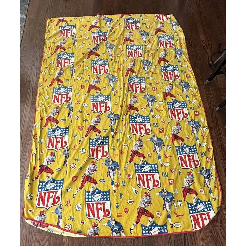 Vintage‎ 60's 70's NFL Sears Cotton Poplin Bedspread/Blanket Football Full/Dbl